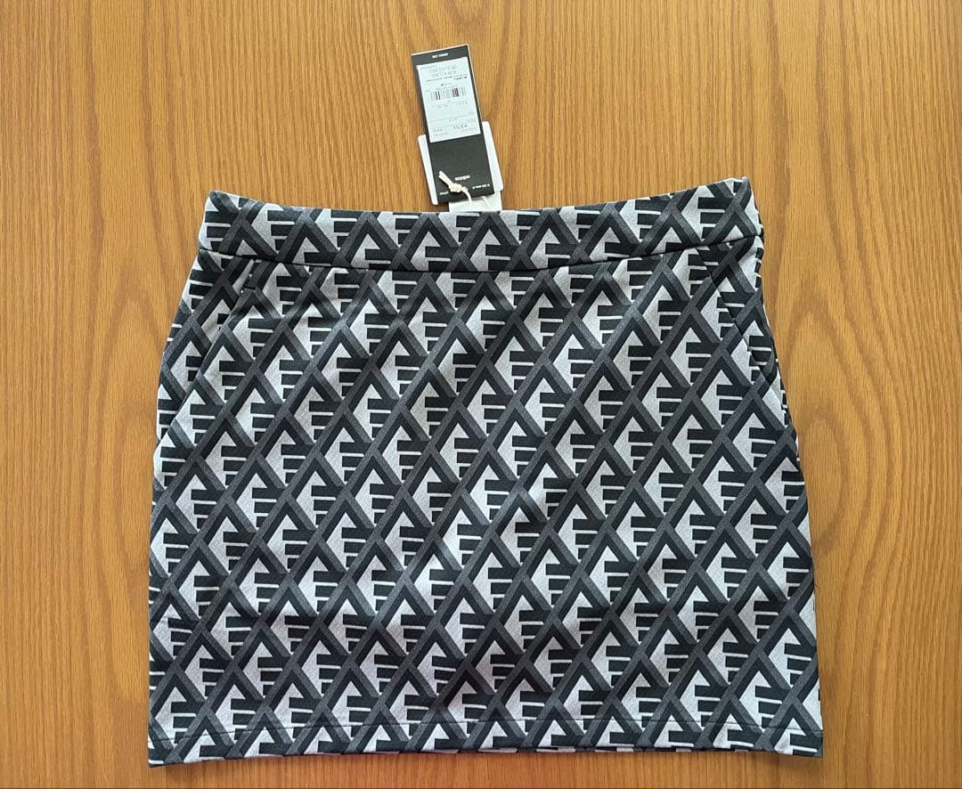 新品　アディダス　adidas ゴルフ　スカート　ポロシャツ　上下セット　L