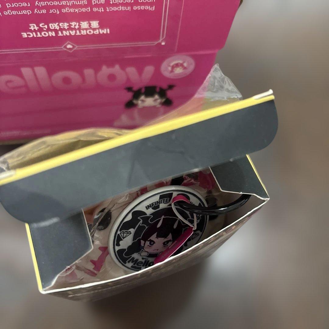 メロジョイ　スクイーズ　癒しの猫爪　ミルク爪　Mellojoy とろんスクイーズ