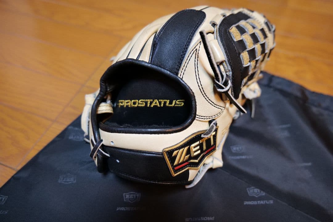 ZETT PROSTATUS 軟式グローブ ベージュ/黒　　内野手用