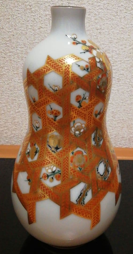 上出喜山作　九谷焼　極彩色　瓢型　梅絵文様　花入　共箱　共布　花瓶
