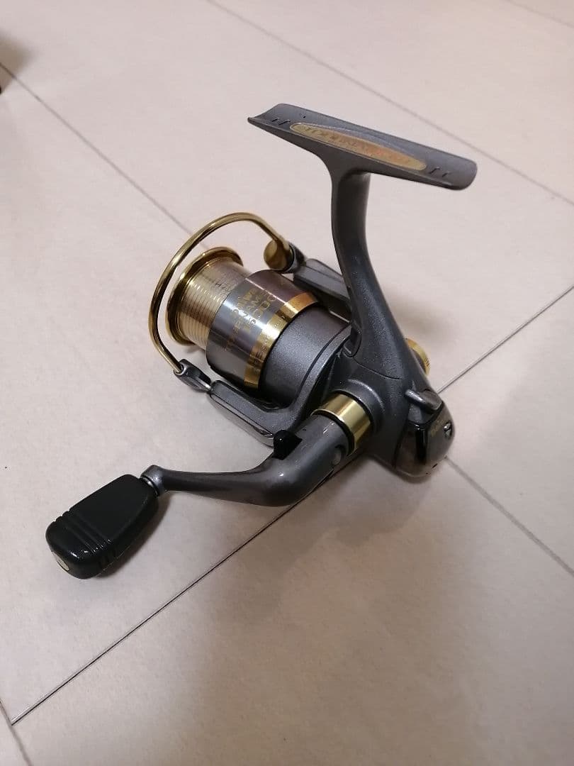 [美品] ダイワ　トーナメント Z 1500C　スピニングリール