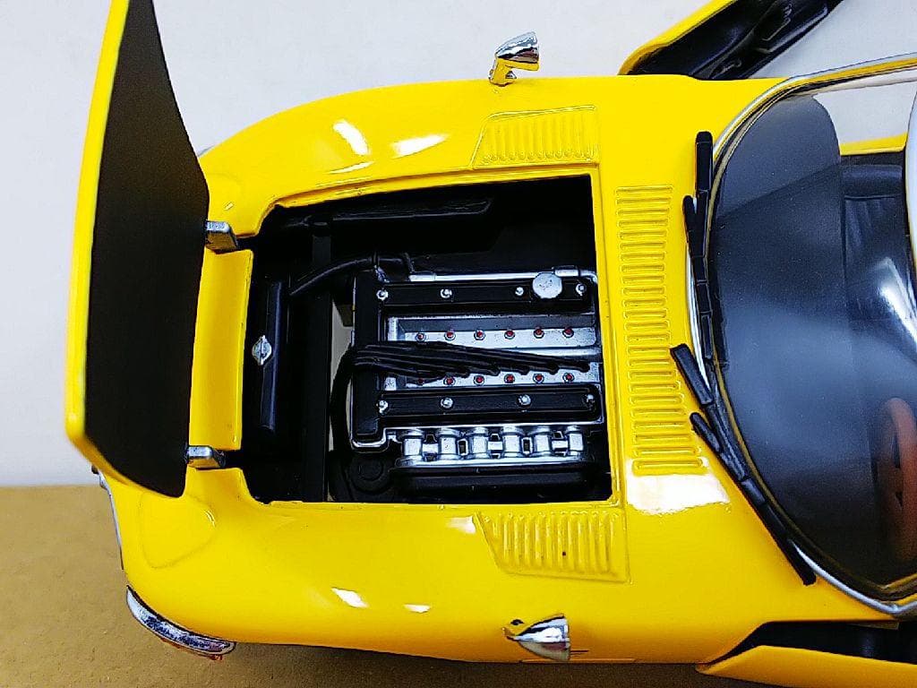 シュコー製 1/24 トヨタ 2000GT ダイキャストモデルミニカー