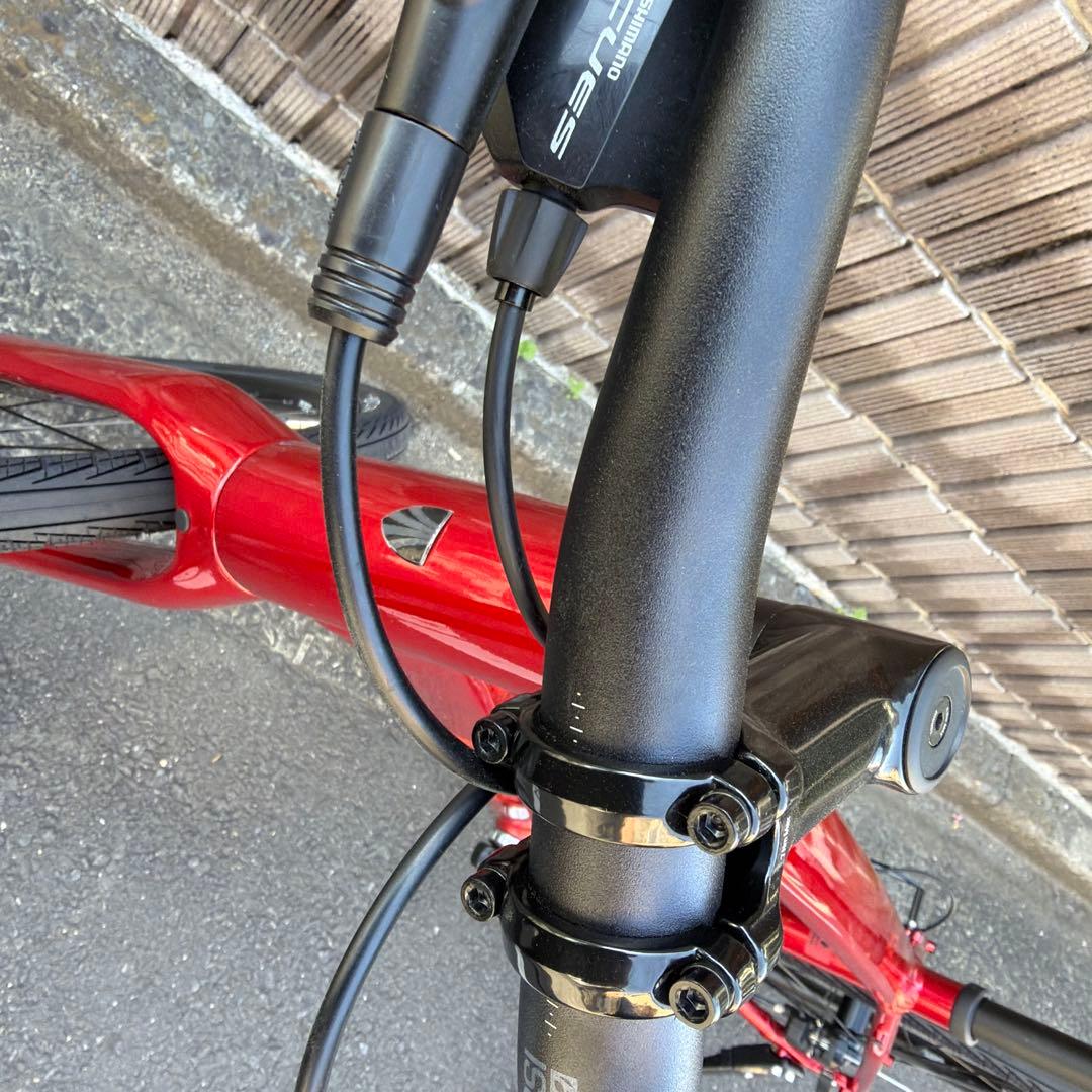 新品同様TREK FX3 GEN4 Mサイズ トレック クリムゾン クロスバイク