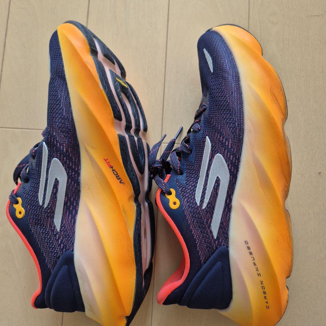 Skechers エアロバースト　27cm