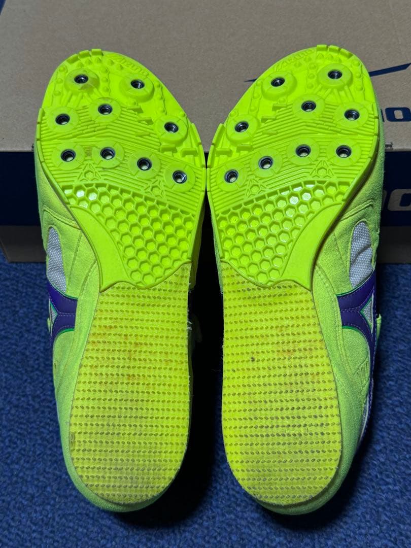【特注】の走幅跳び用 Mizuno スパイク イエロー/パープル 26.5cm