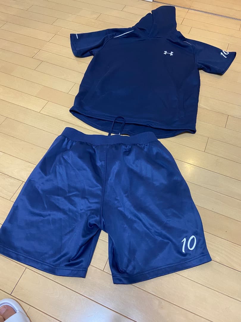 Under Armour フード付きスポーツウェアセット