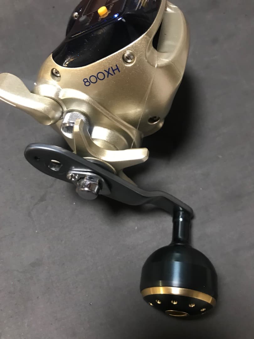 シマノ SHIMANO 800XH カウンター付きリール ソーラーセル搭載