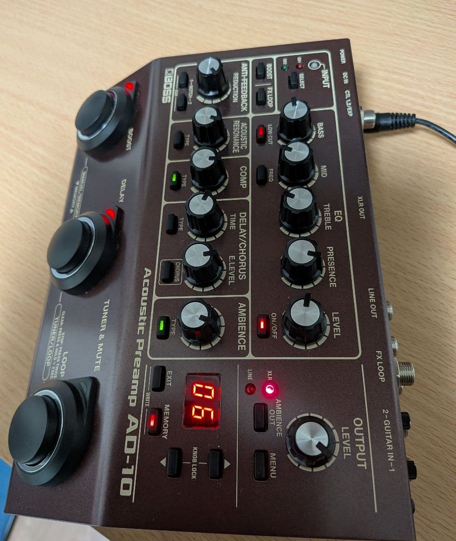 （美品）　BOSS Acoustic Preamp AD-10