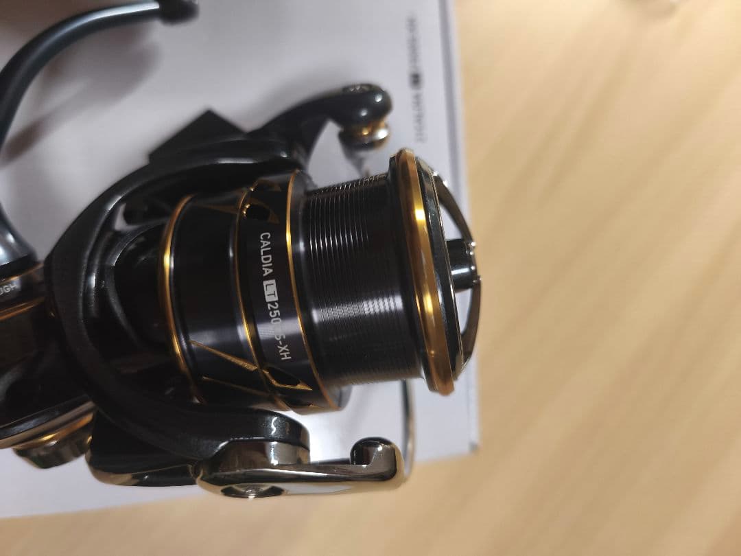 Daiwa 21CALDIA LT 2500S-XH スピニングリール