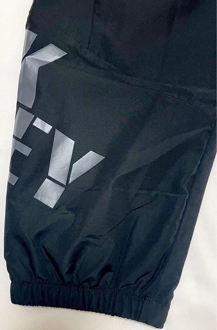 【新品タグ付】OAKLEY ウィンドメッシュパンツ 黒 M 定価8690円