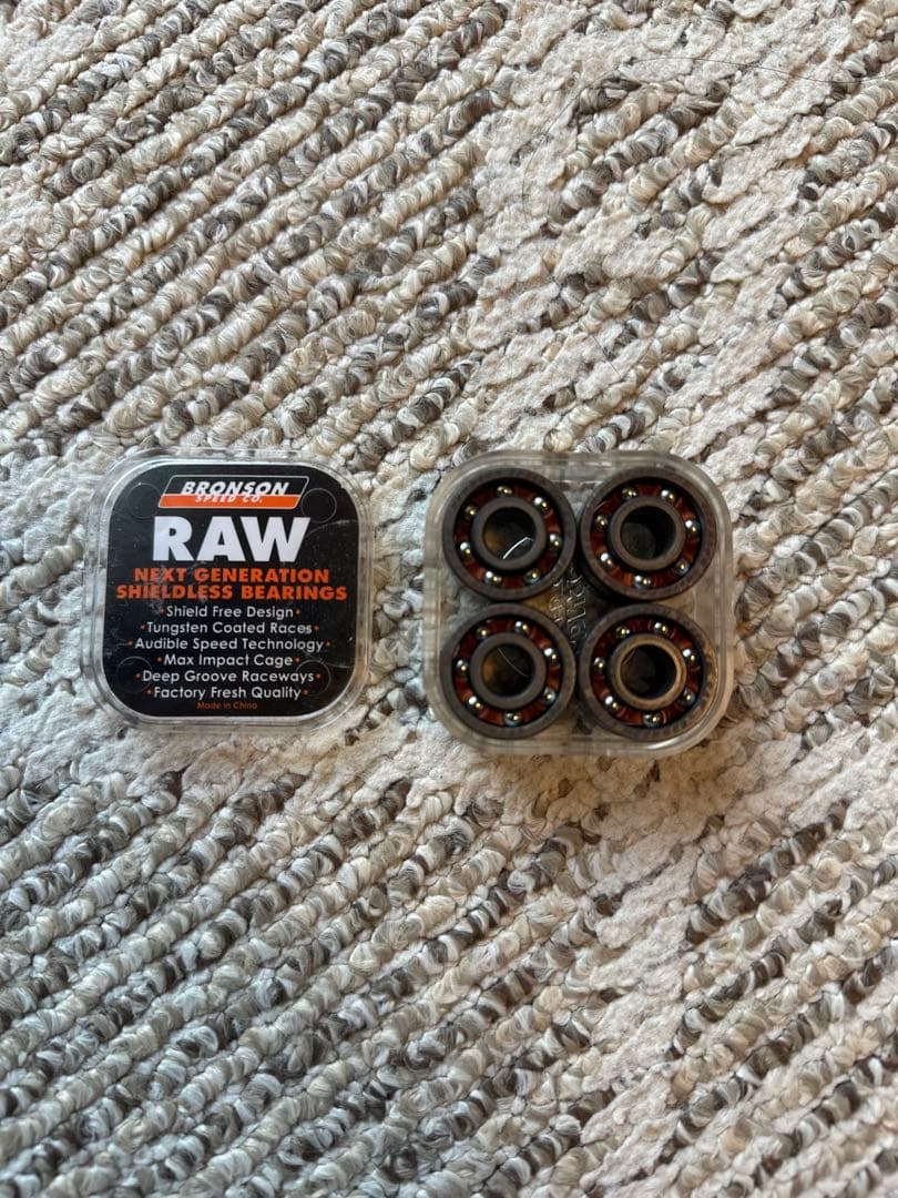 Bronson RAW シールドベアリング 8個セット