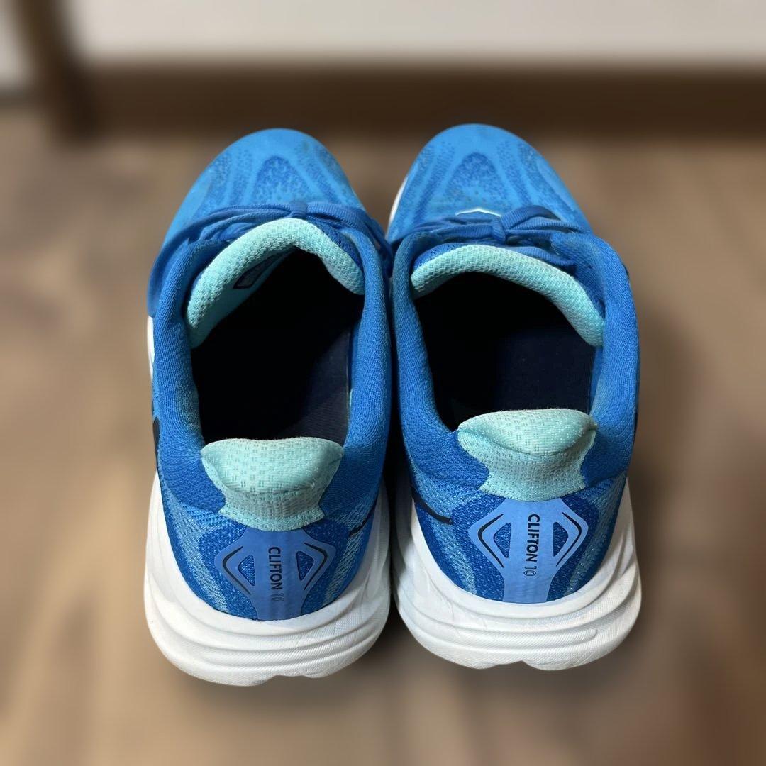ホカ　オネオネ　ランニングシューズ