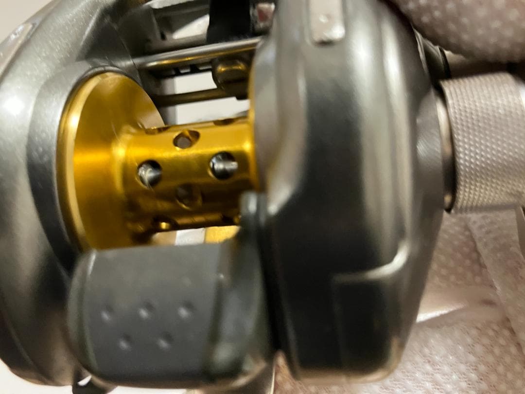 SHIMANO 05 NIUM XT ベイトリール メタニウム　シマノ