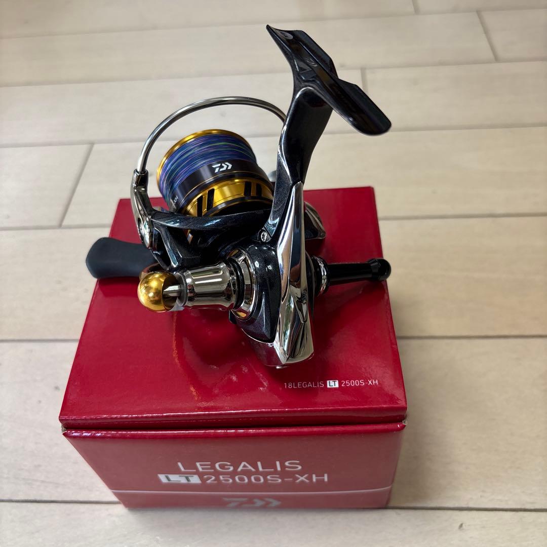 Daiwa 18レガリス LT 2500S-XH リールスタンド付き
