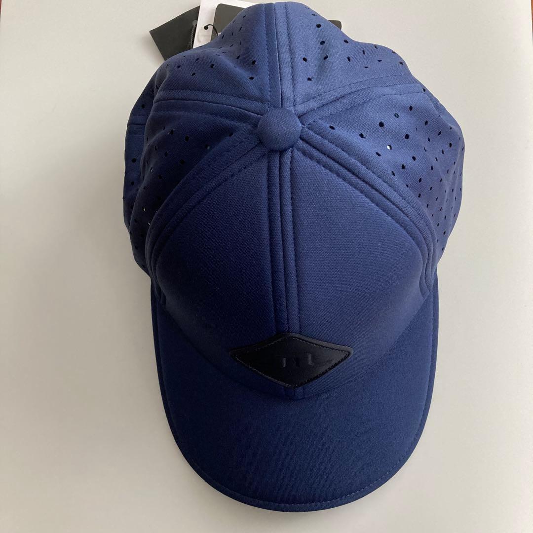 新品 J. LINDEBERG ゴルフメンズ帽子 ネイビーキャップ ロゴワッペン