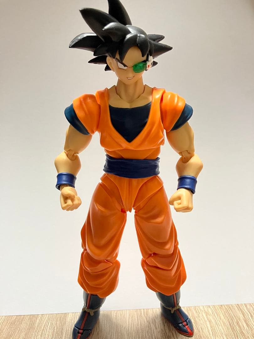 shfiguarts ドラゴンボール　ギニューチェンジ孫悟空