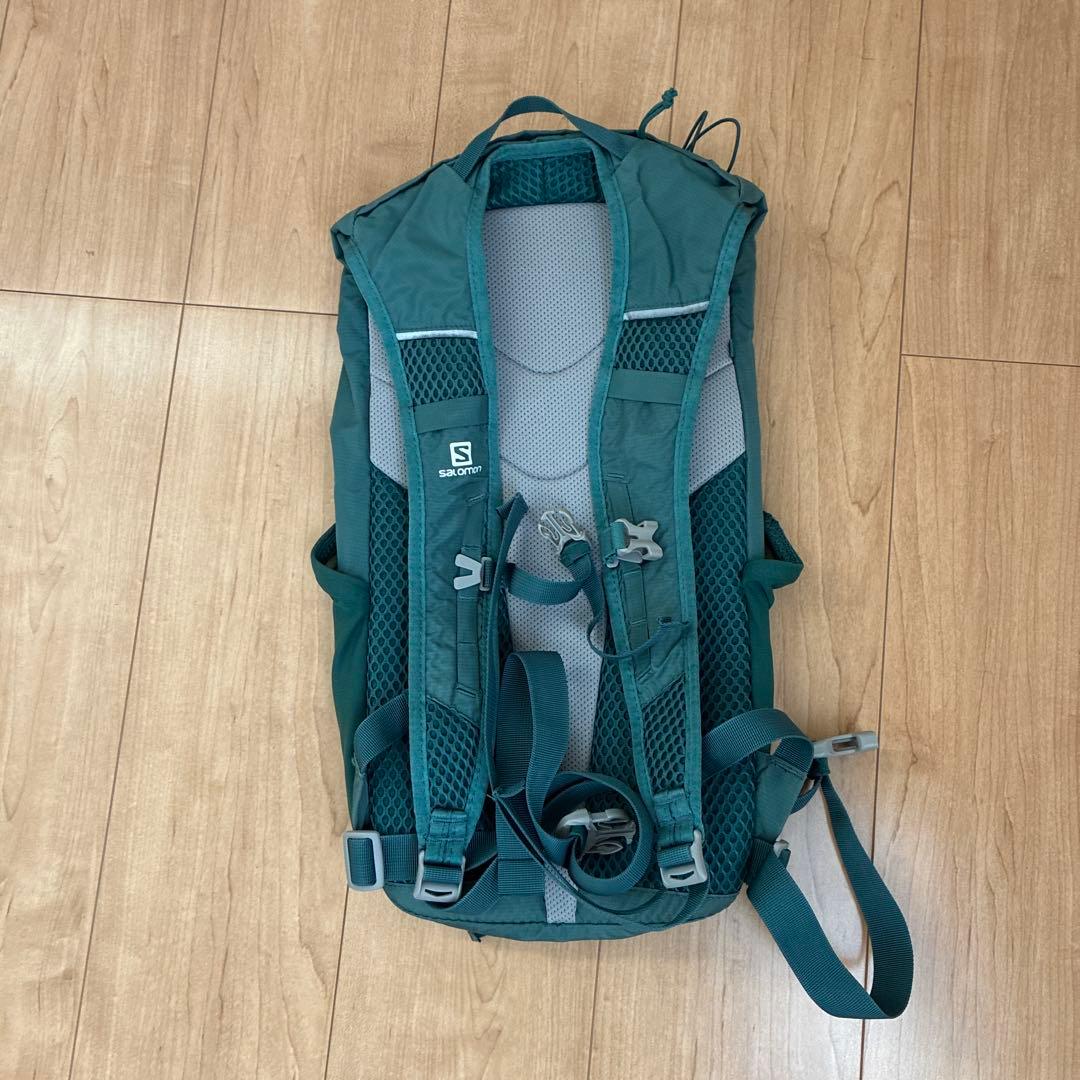 Salomon バックパック 10L グリーン