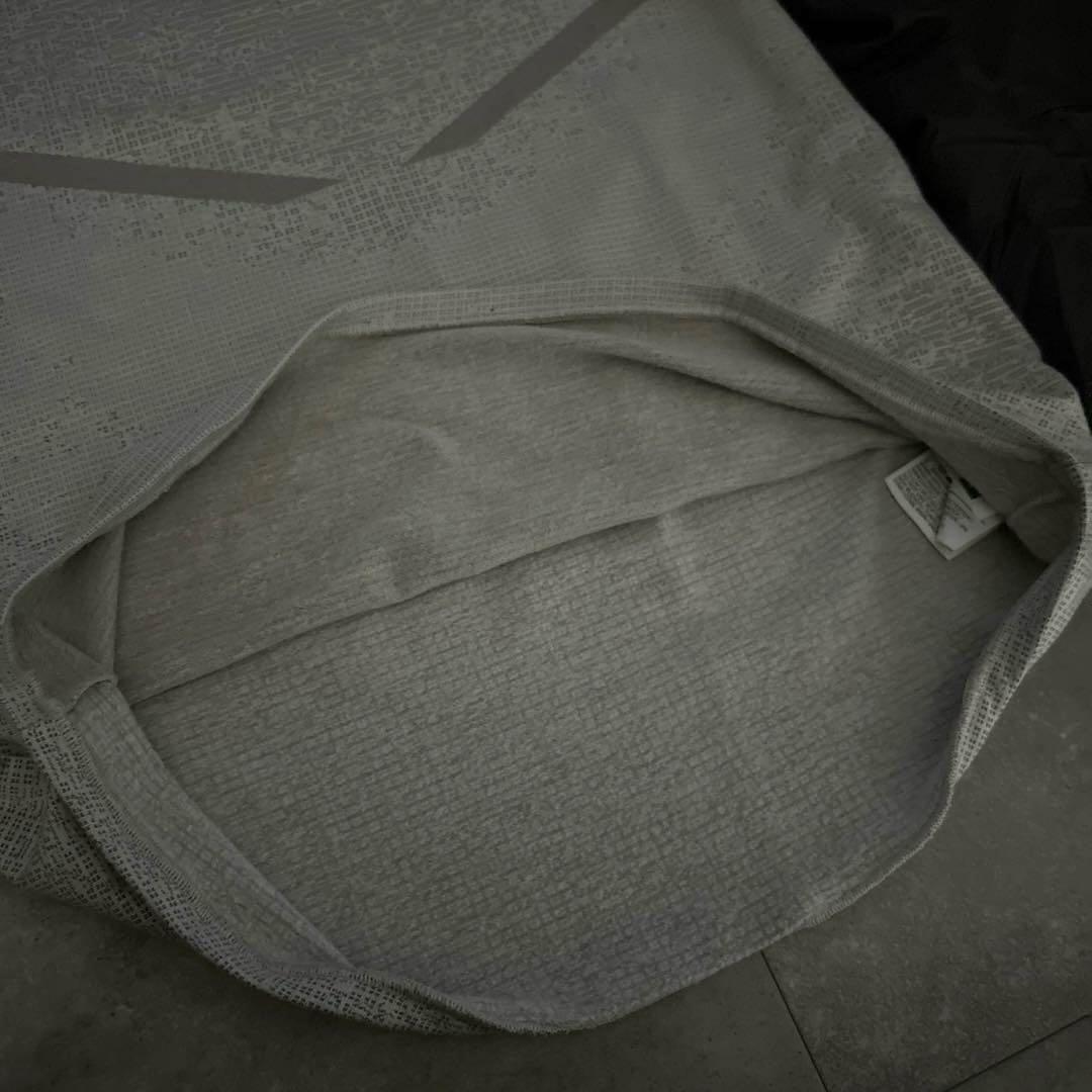 NIKE RUN DIVISION THERMA-FITT トップス　グレー