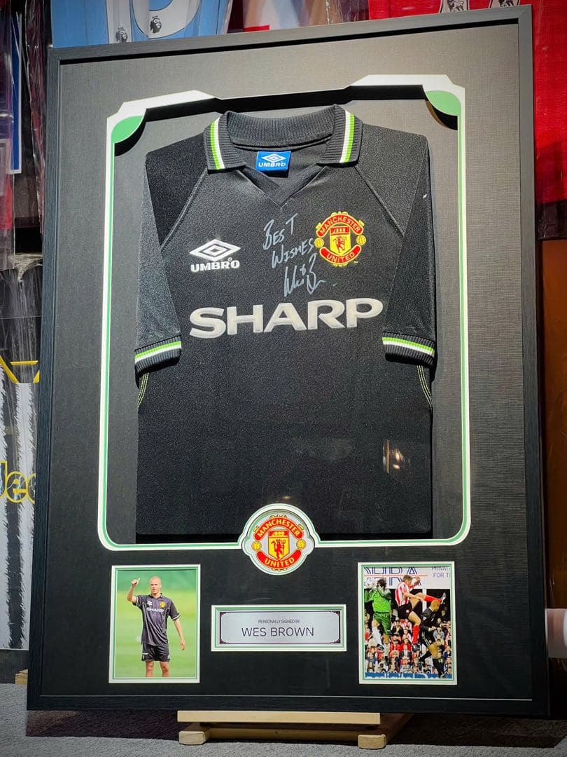 Wes Brown サイン入りシャツ フレーム付き