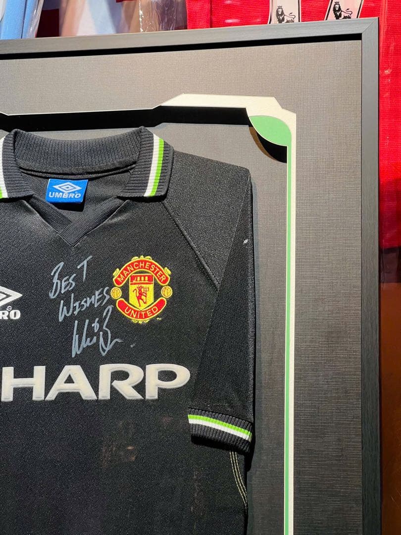 Wes Brown サイン入りシャツ フレーム付き