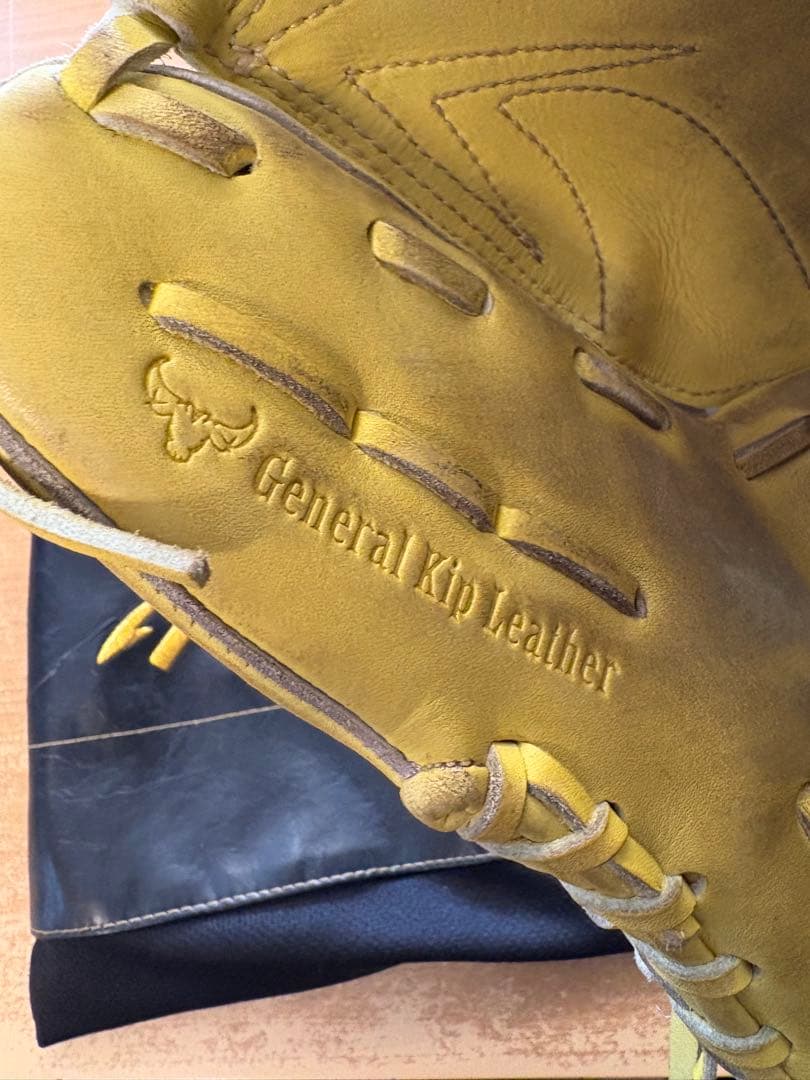 Mizuno Pro 硬式グローブ イエロー 専用袋付き　投手