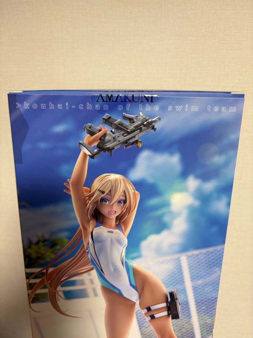 水泳部のコウハイちゃん 青色ラインの水着Ver. 1/7