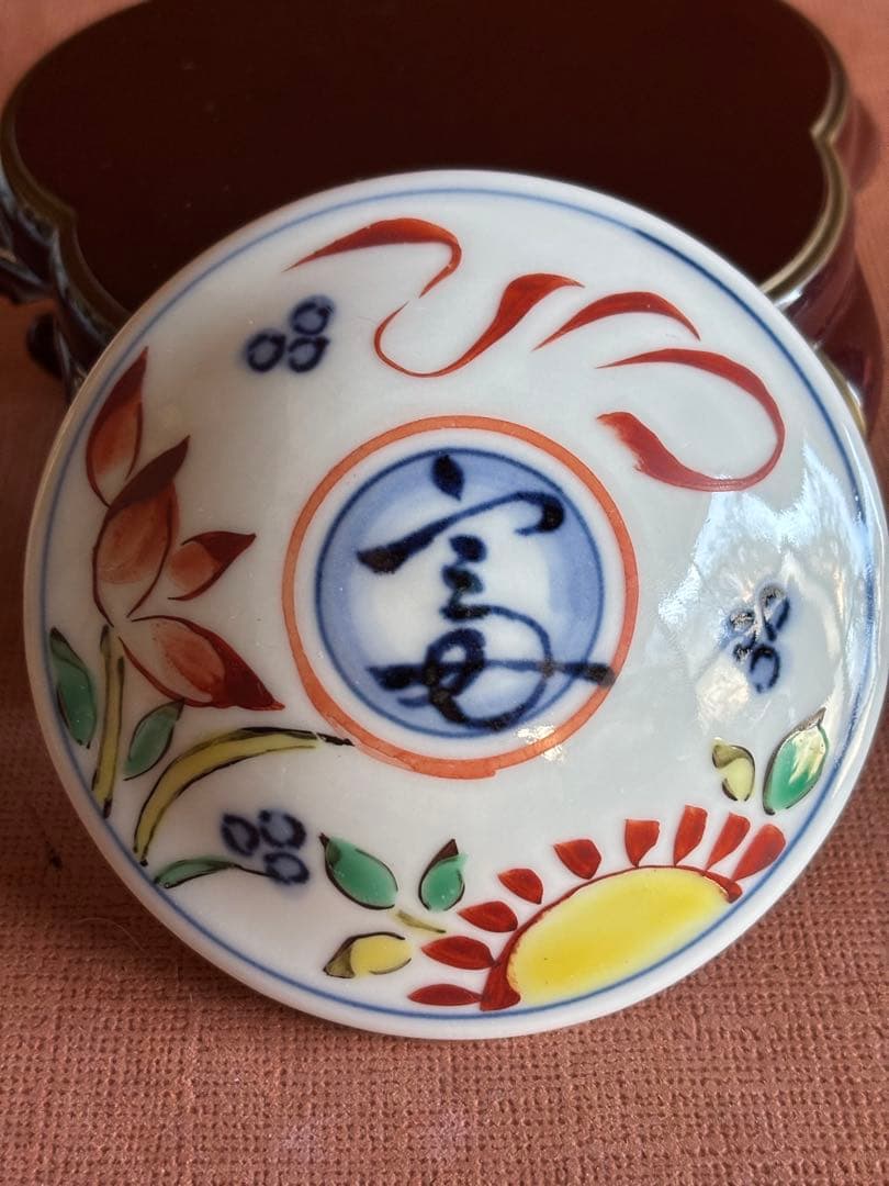 大英博物館初個展鬼才澤田痴陶人作痴銘色絵富字宗達草花赤玉文合子　一点物