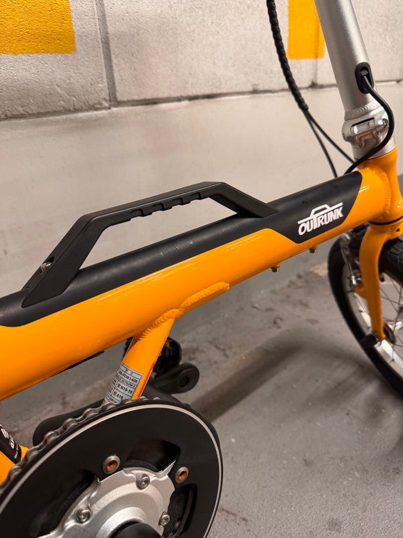 ログアウトLOG OUTRUNK e折りたたみ電動アシスト自転車