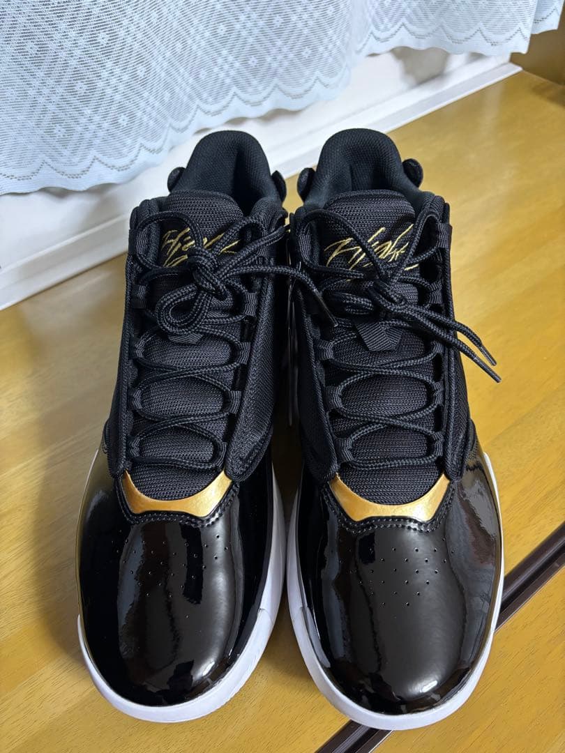 JORDAN MAX AURA 4 ブラック/ゴールド 28.5㎝