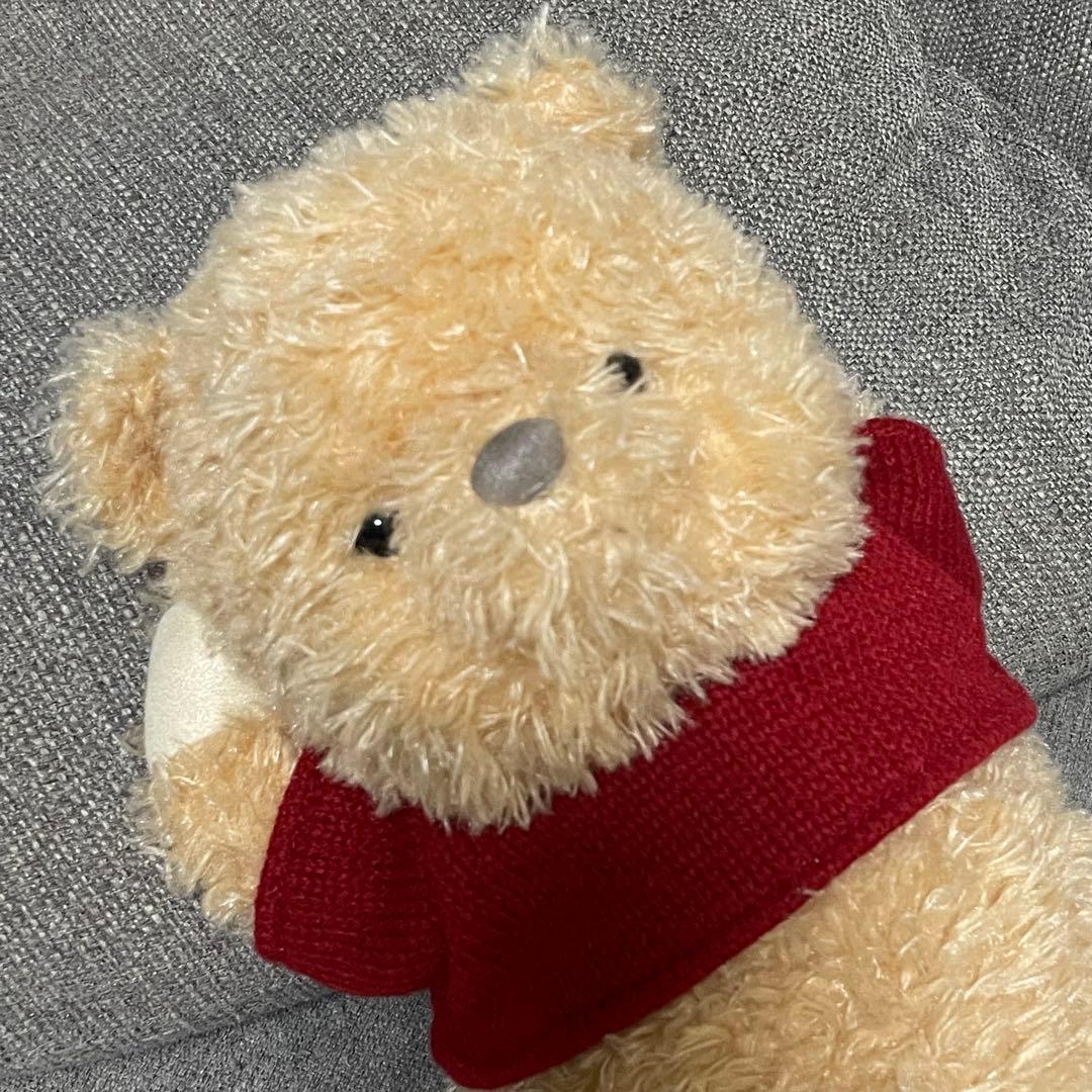 プーと大人になった僕 クリストファーロビン　くまのプーさん　ぬいぐるみ 寝そべり