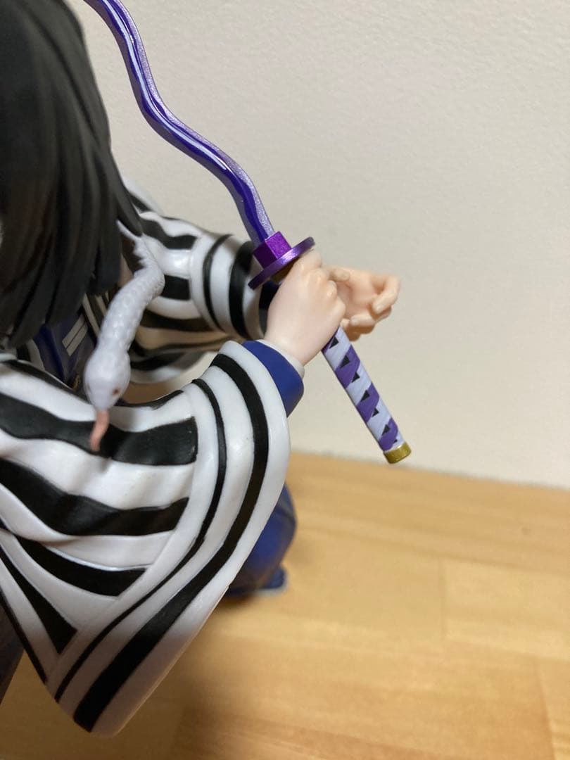 鬼滅の刃　一番くじ　伊黒　フィギュア