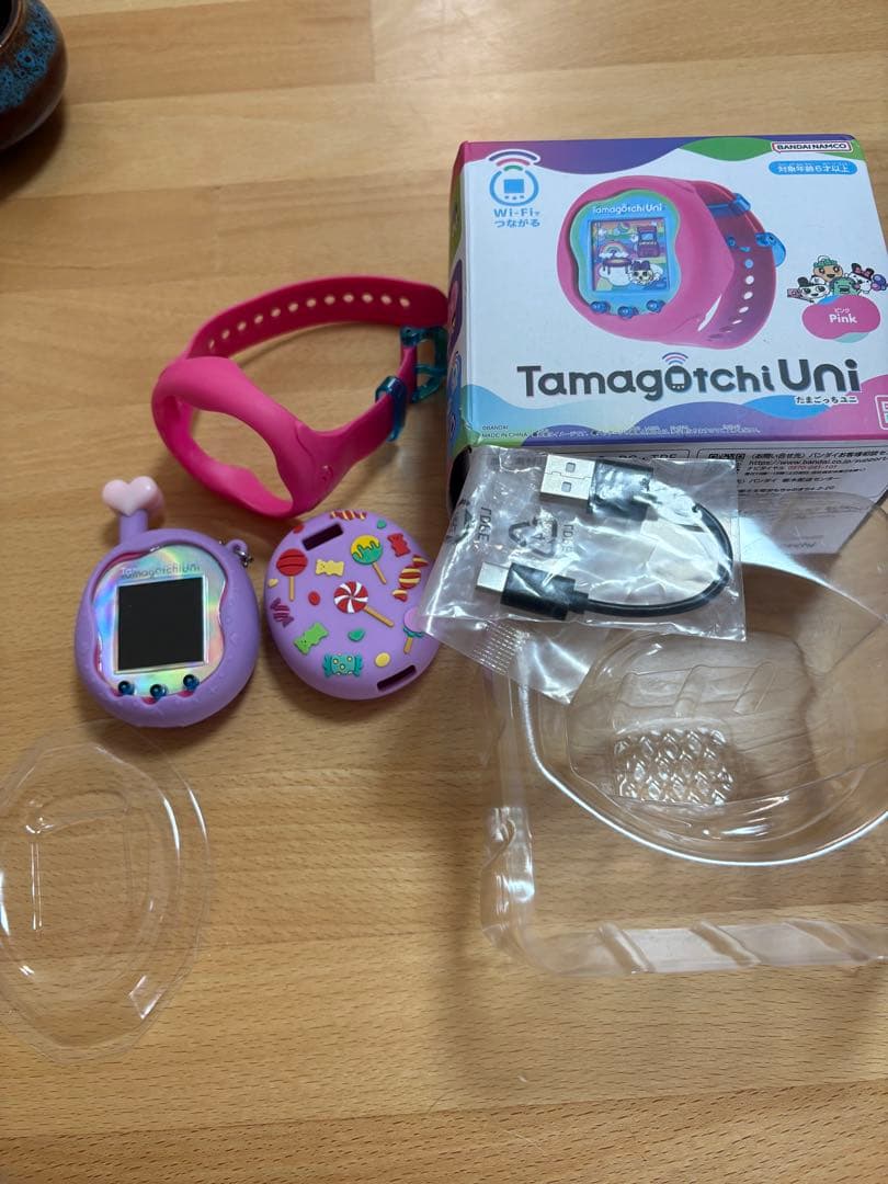 たまごっちユニ Tamagotchi Uni ケース付き