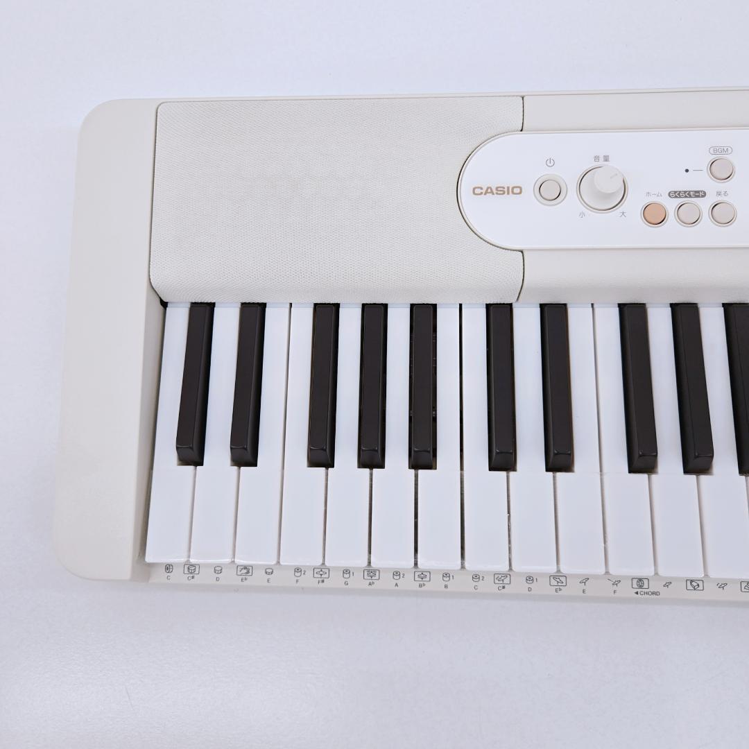 【未使用品】カシオ LK-526 楽らくキーボード 光ナビゲーション ピアノ