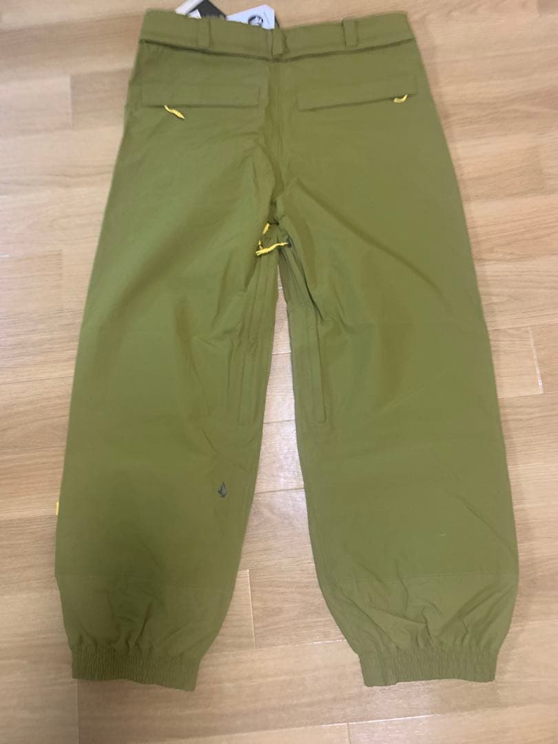 未使用　Volcom GORE-TEX スノーボードパンツ