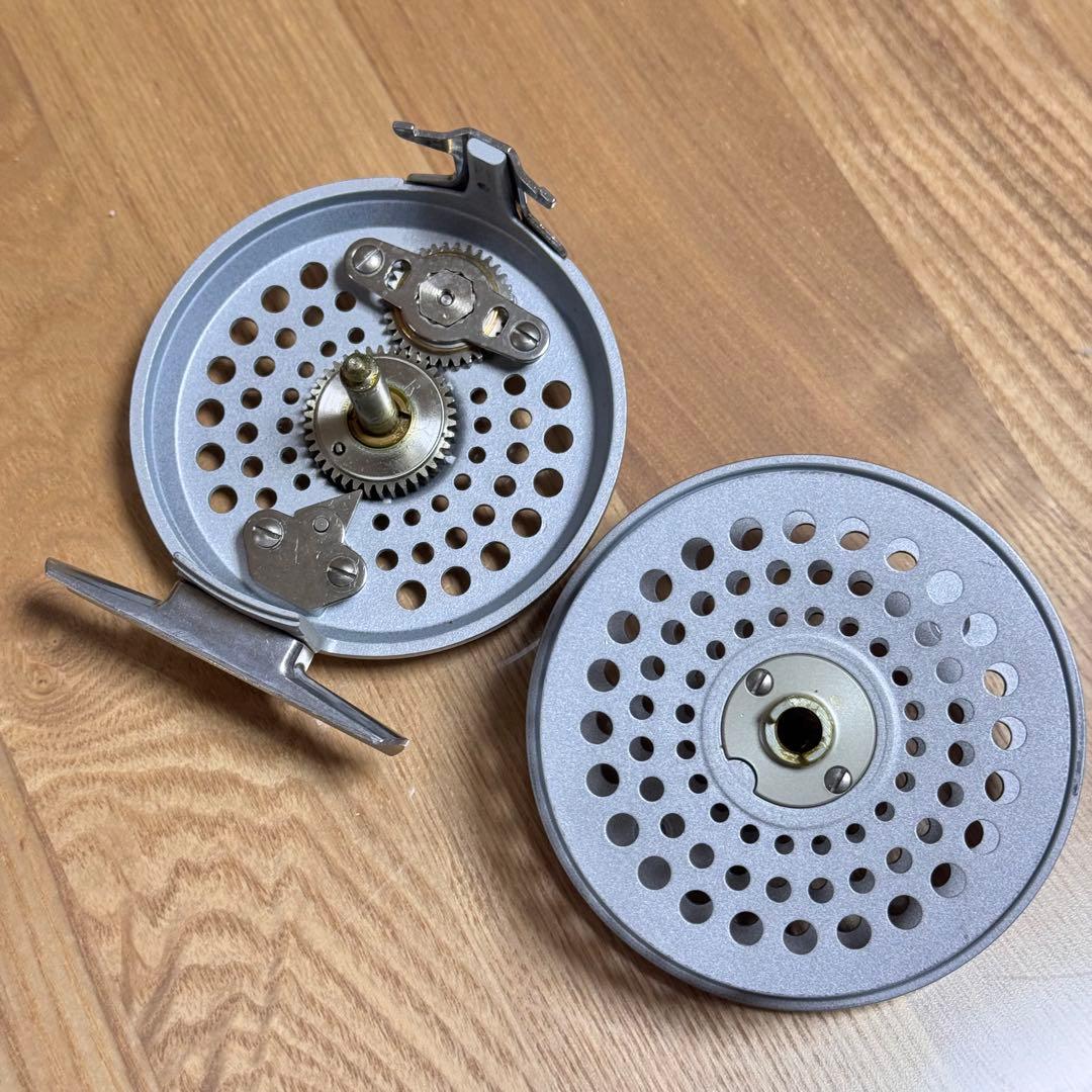 ORVIS BATTENKILL Silver Series 7/8フライリール