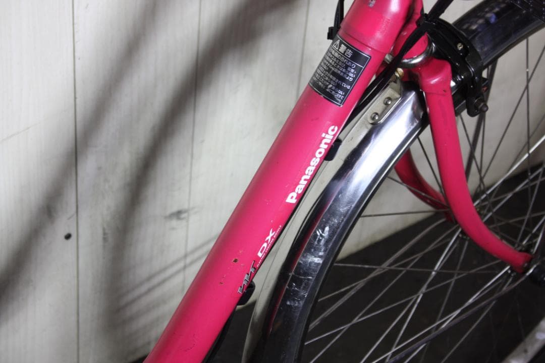 赤 電動アシスト自転車 シティタイプ 前カゴ付き