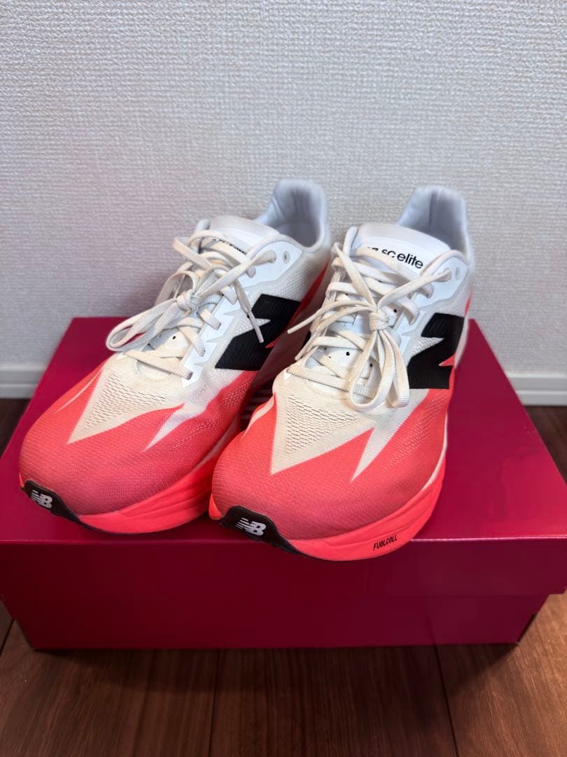 スパイク・シューズ NewBalance FuelCell SuperComp Elite v5