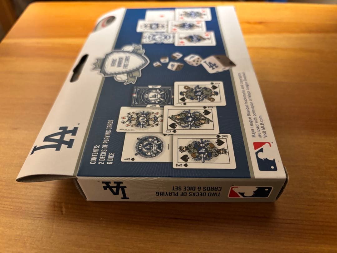 【新品】MLBドジャース 公式ライセンス品 トランプ2デッキ＆サイコロ6個セット