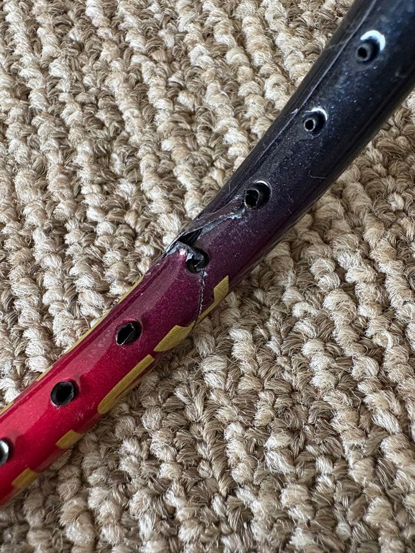 ヨネックス　ASTROX99プロ　バドミントンラケット 4UG5 ジャンク品