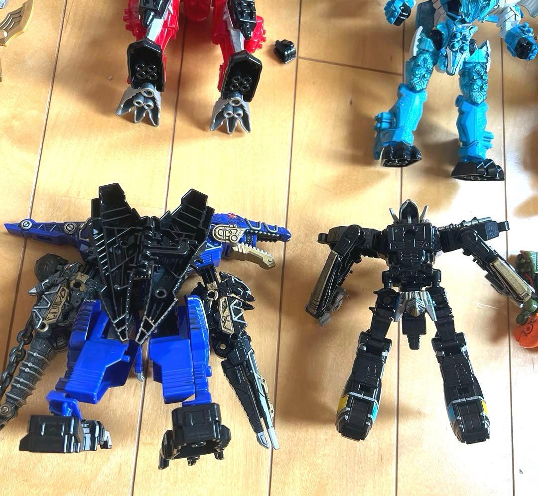 騎士竜戦隊リュウソウジャー＆トバスピノ＆プテライデンオー　ミニプラ（塗装あり）