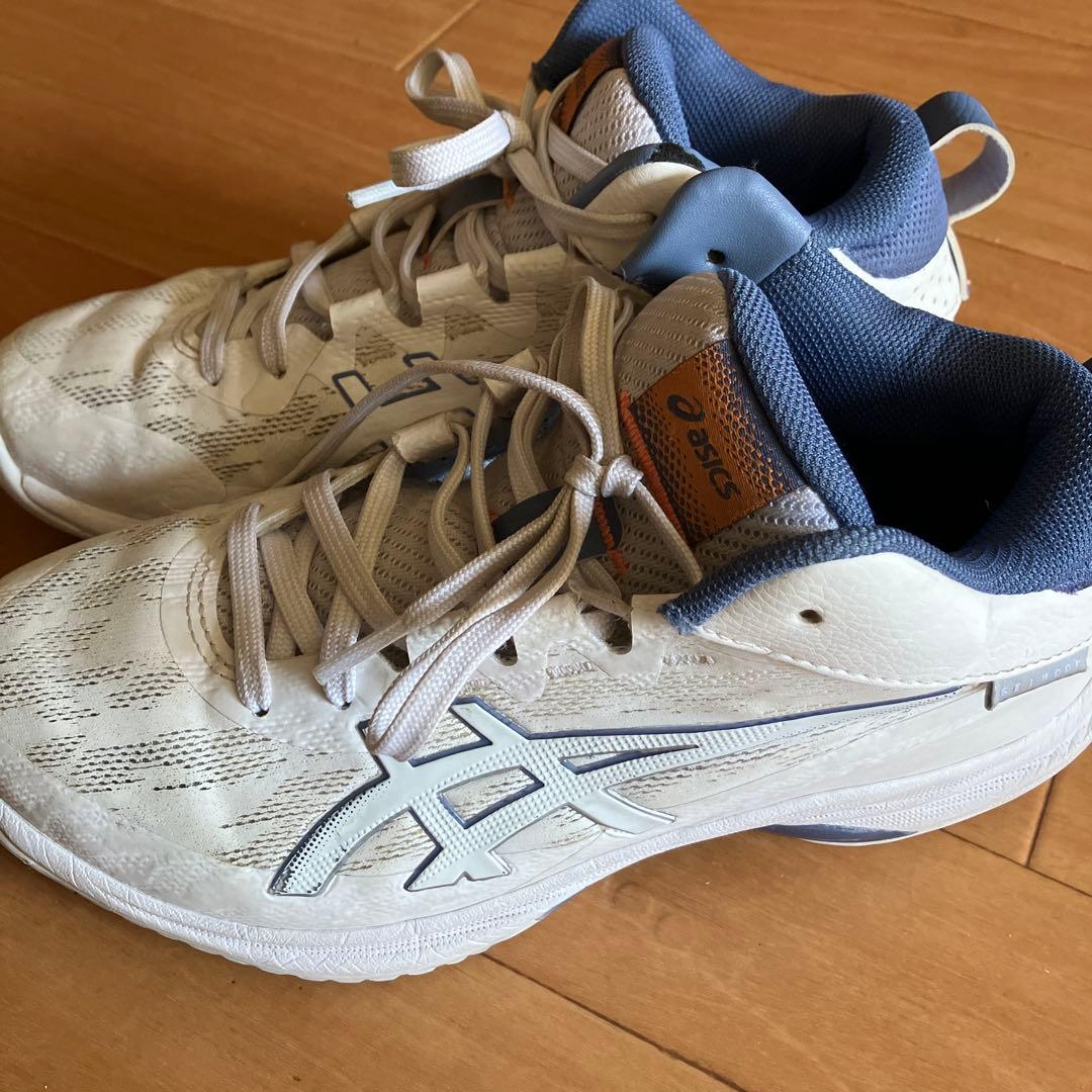アシックス　gelhoop v17 extra wide 24.0 バスケット