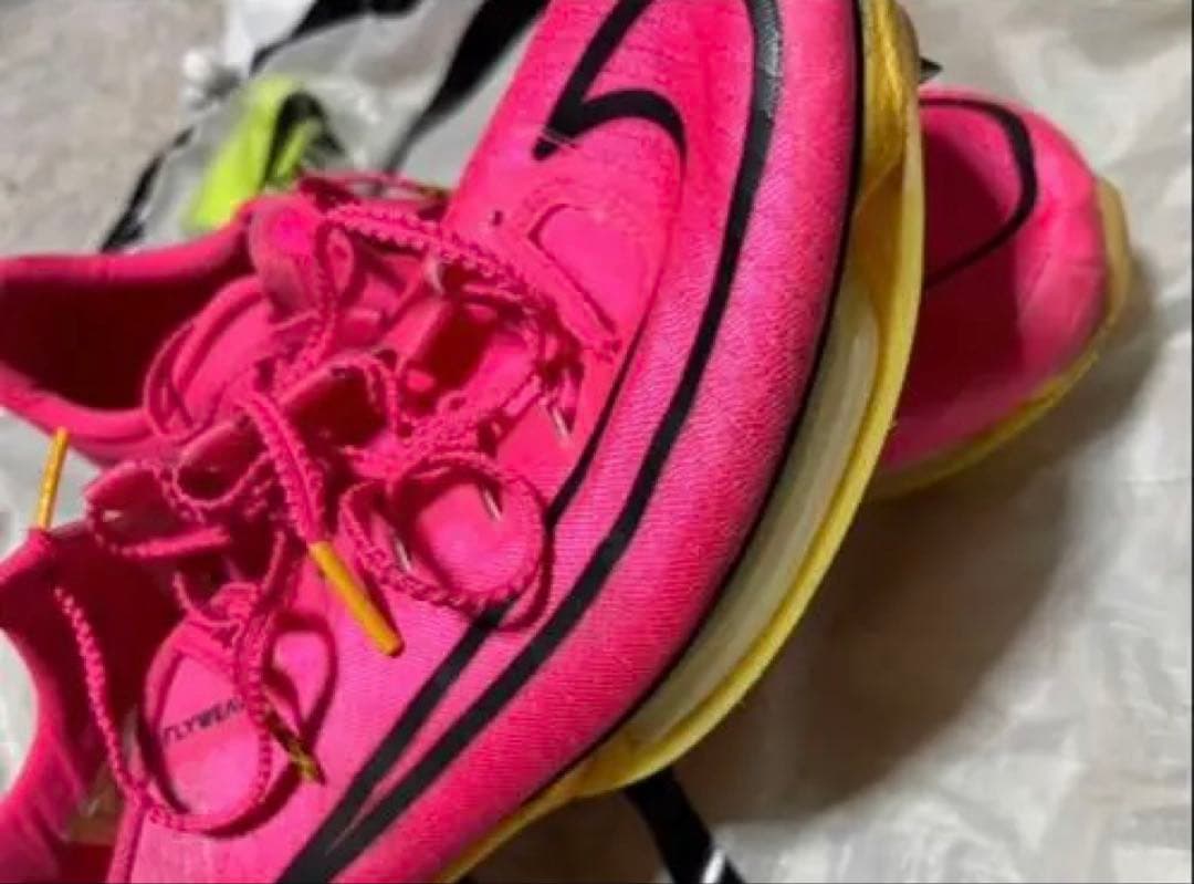 NIKE Zoom 人気色 ピンク マックスフライ 26