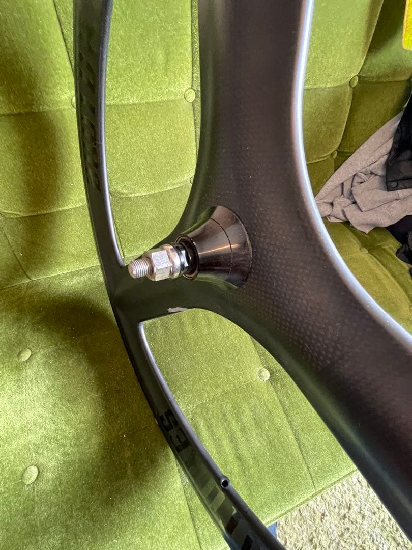 BROTOURES T3 片面グラフィティデザイン仕様　カーボンバトンホイール