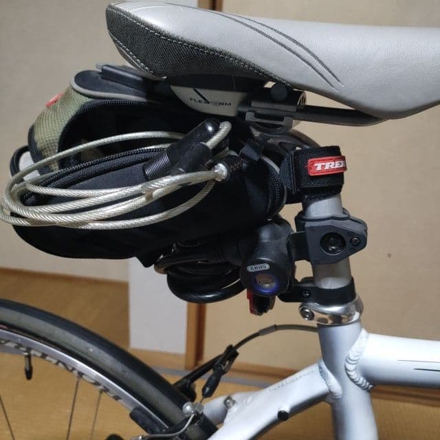TREK 7.5FXクロスバイク ホワイト