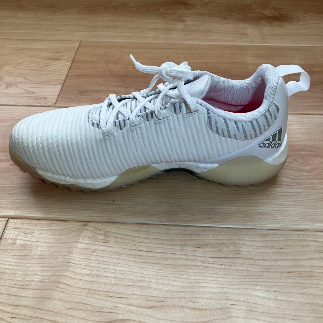 新品未使用タグ付　アディダス　adidas コードカオスEE9012 ホワイト