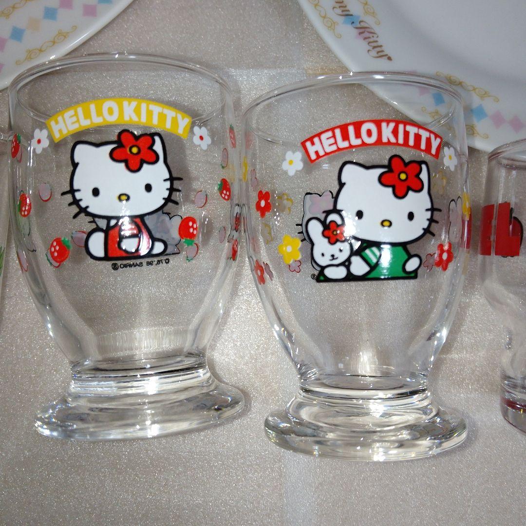ハローキティ平成レトログラス　チャーミーキティプレート　苺グラス　新品