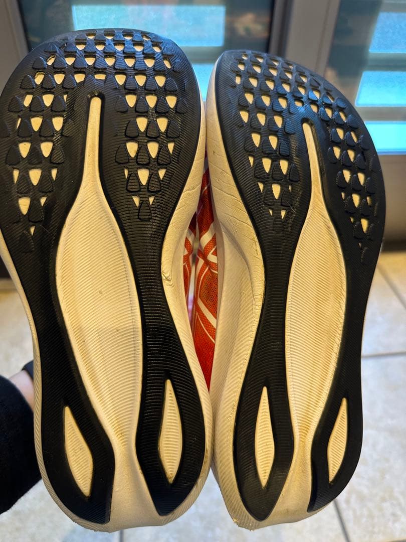 ASICS FlyteFoam レッド スニーカー