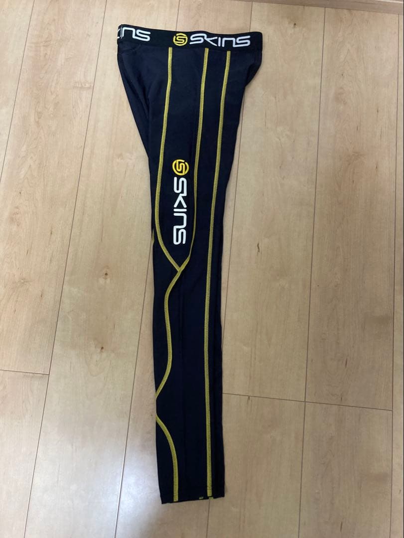 SKINS スキンズ ロングシャツ ロングタイツ 上下セット Sサイズ 超美品