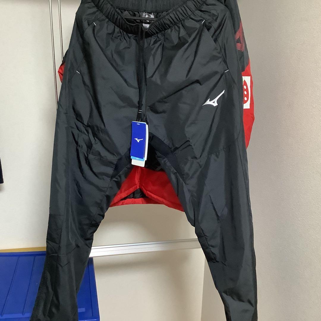 福岡大学サッカー部　Mizuno Jwave フード付きピステ 黒/赤
