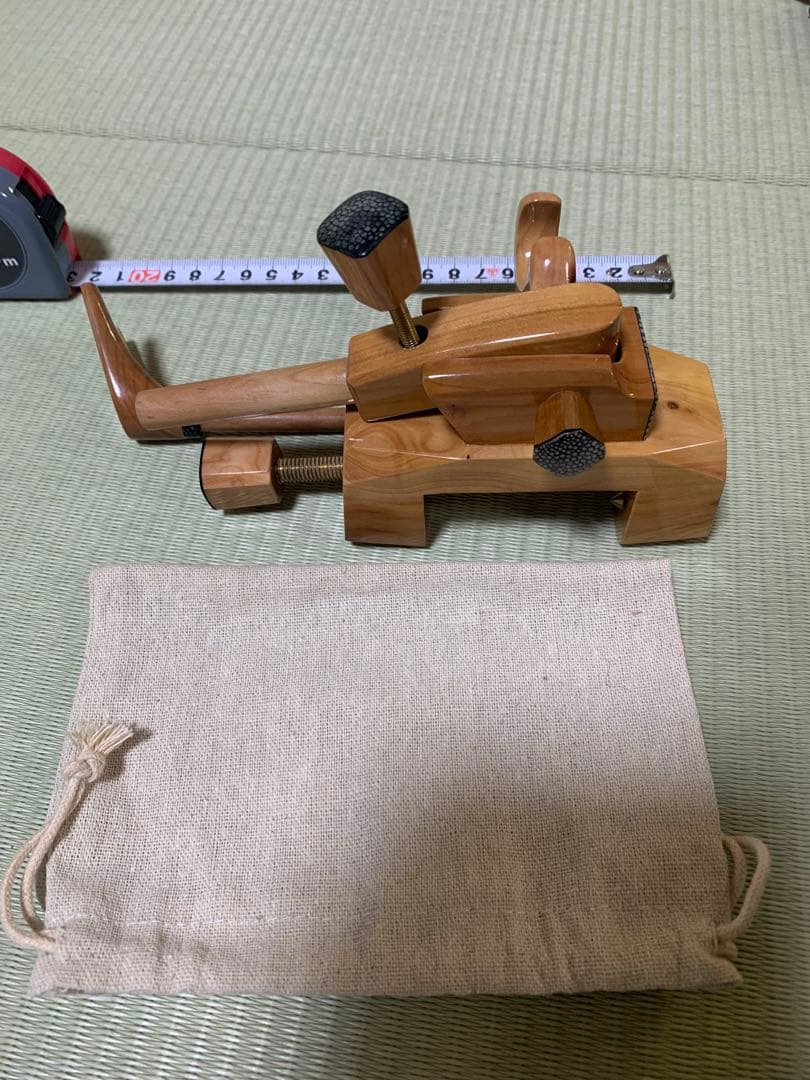 新品・未使用品 風斬銘木シリーズ/大砲万力・大型 竿置き(左右兼用)